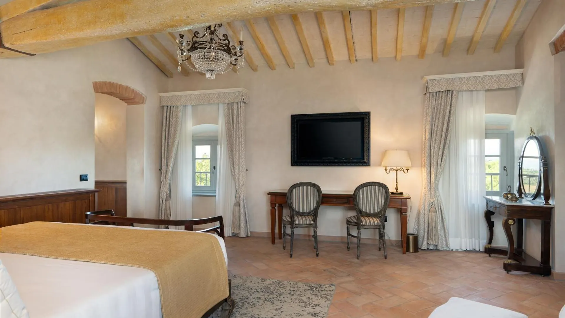 Villa Petriolo Cerreto Guidi Resort