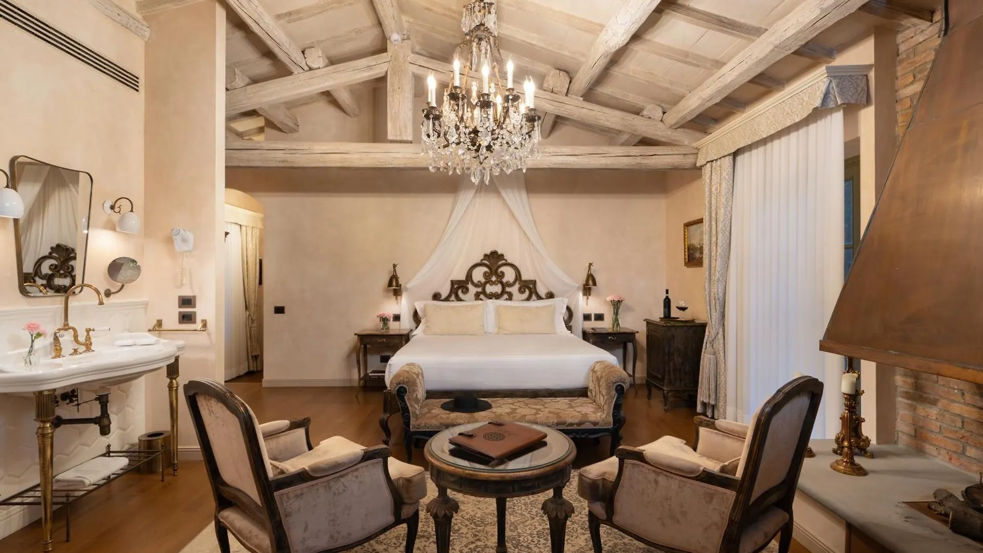 Villa Petriolo Cerreto Guidi Resort
